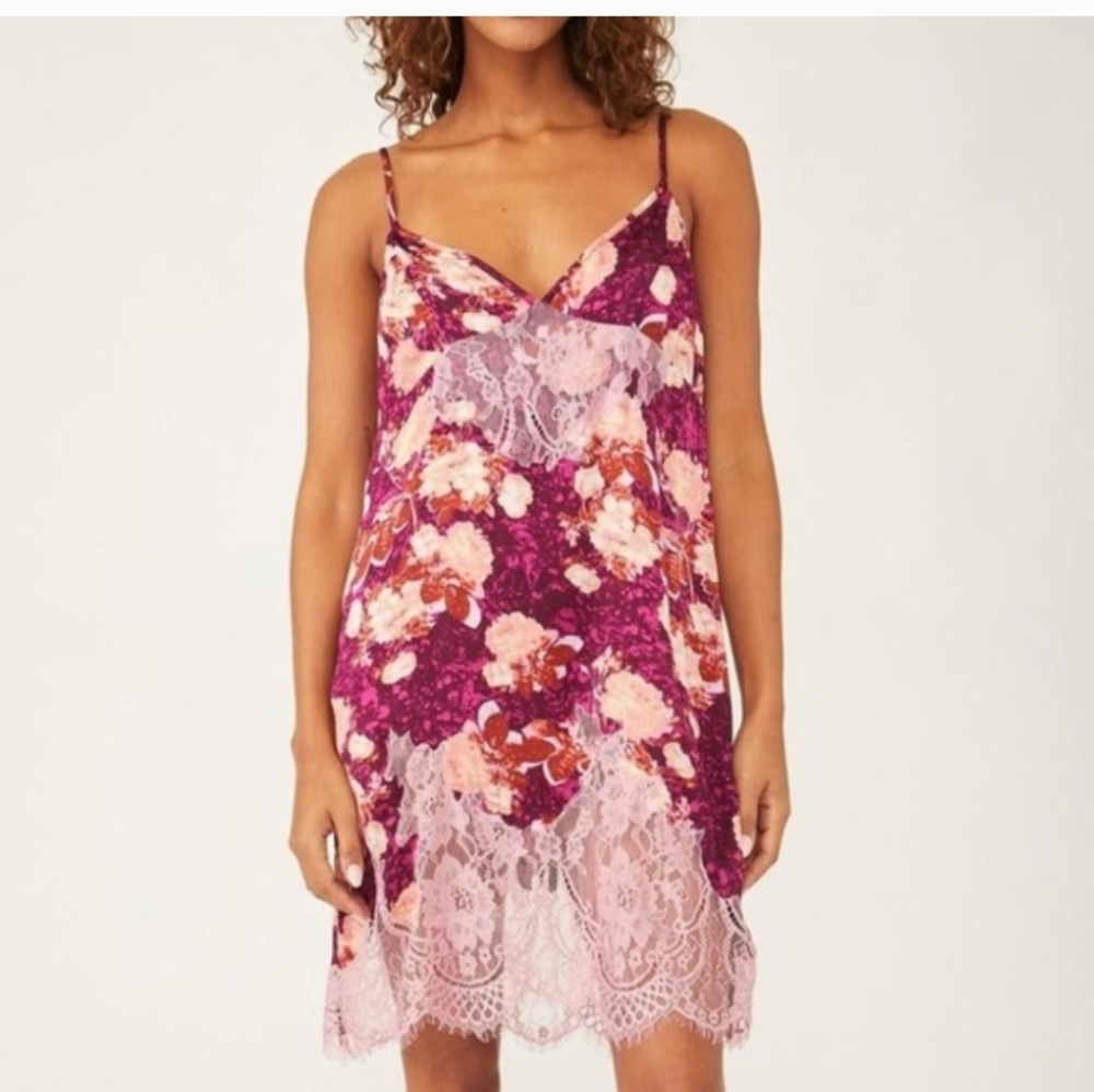 Free People Intimately Stay Awhile Floral Lace Mini Slip Dress - Size Large